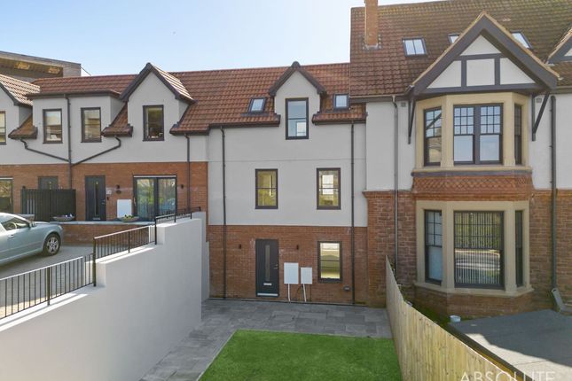 2 bedroom town house for sale