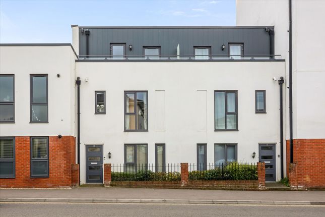 4 bedroom terraced house for sale