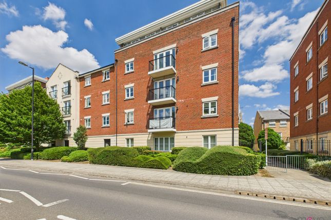 Brookbank Close, Cheltenham GL50 2 bed penthouse for sale