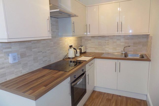 The Strand, Exmouth, Devon, EX8 1AB 2 bed flat for sale