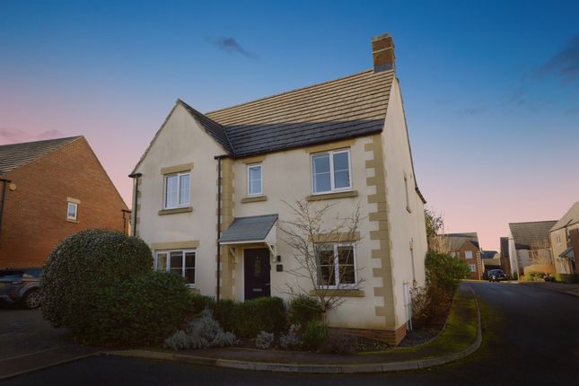 4 bed detached house