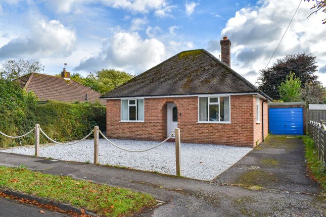 Park Road, Lymington, SO41 2 bed detached bungalow for sale