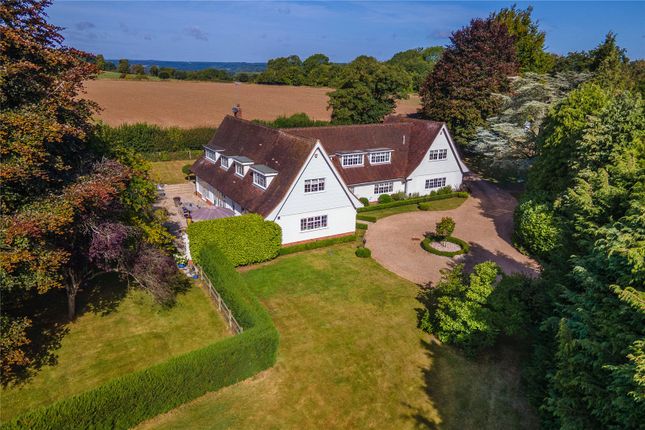 6 bed detached house