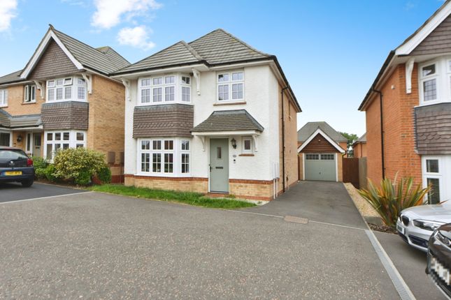 4 bed detached house