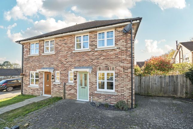 The Glade, Storrington, RH20 2 bed semi