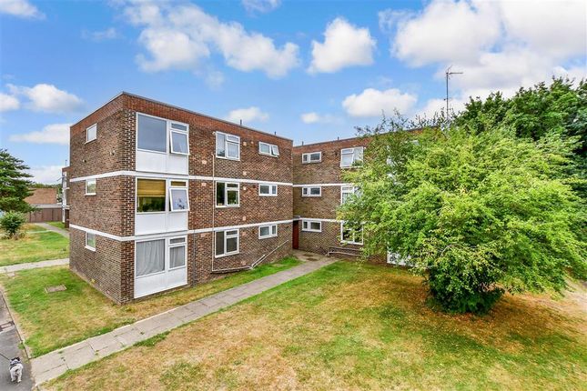 2 bedroom ground floor flat for sale