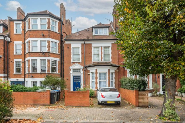 Blenheim Gardens, Willesden Green... 2 bed flat for sale