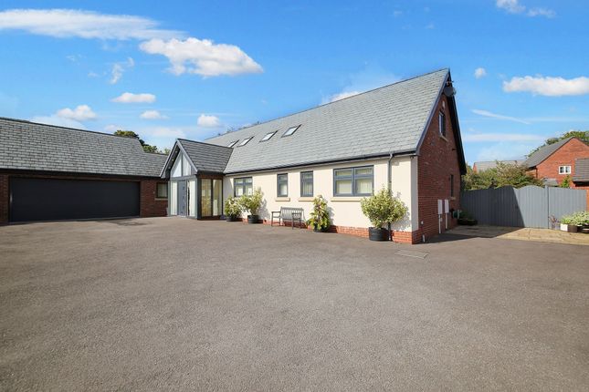 4 bedroom detached bungalow for sale