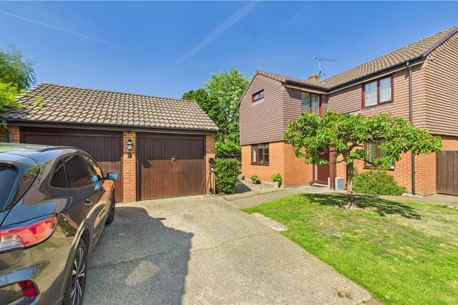 Burdock Close, Surrey GU18 4 bed detached house for sale