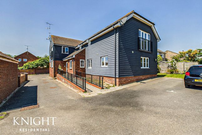 2 bedroom ground floor flat for sale