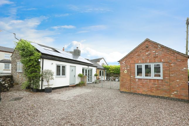 2 bedroom detached bungalow for sale