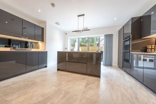 4 bedroom semi-detached house for sale