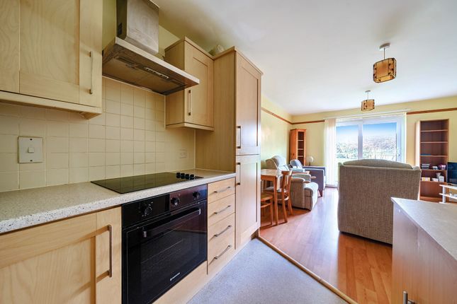 Burrage Road, Surrey RH1 2 bed apartment for sale