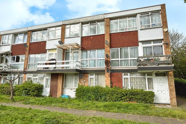 Belverdere Mansions, Clive Court, Slough 3 bed duplex for sale