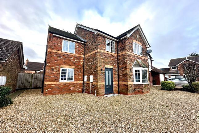 5 bed detached house