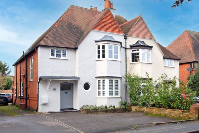 Crouch Oak Lane, Addlestone, KT15 5 bed semi