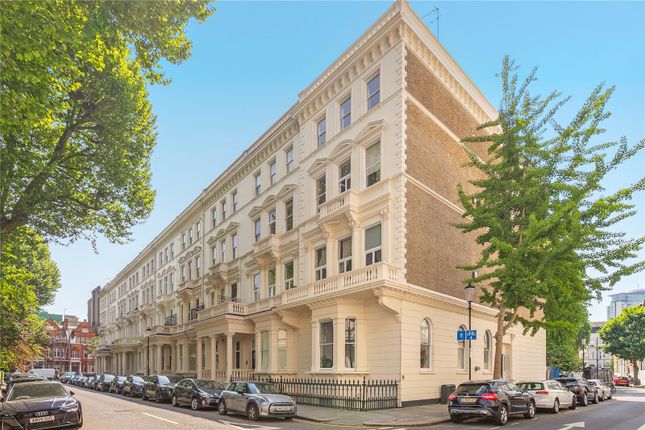 Earl's Court Square, London, SW5 2 bed apartment for sale