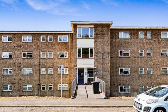 2 bed flat