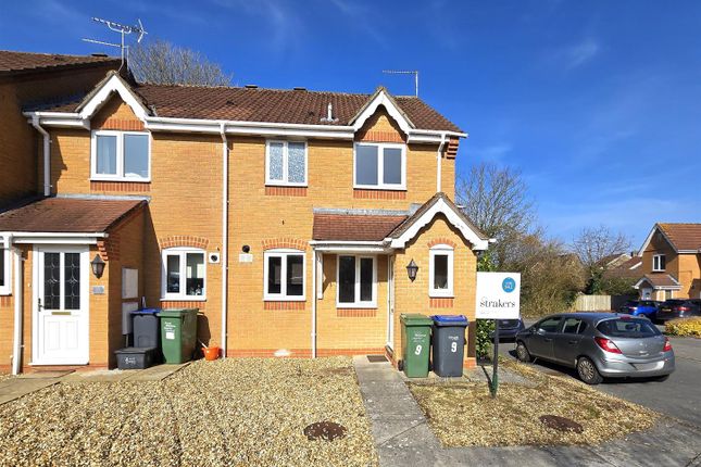 Collen Close, Chippenham 3 bed end of terrace house for sale