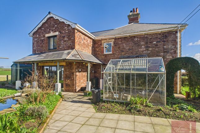 3 bed semi-detached house