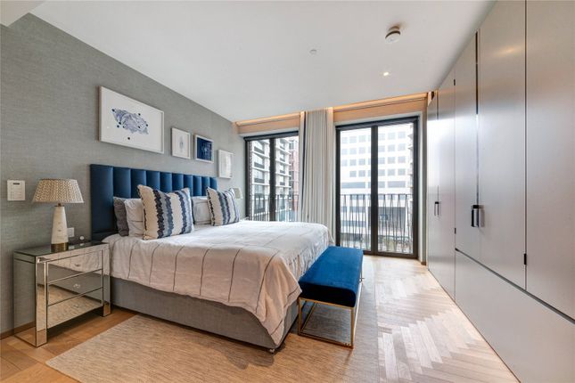 Fenman House, 5 Lewis Cubitt Walk, N1C 3 bed apartment for sale