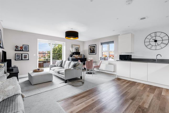 Tomlinson Court, Welwyn 2 bed apartment for sale