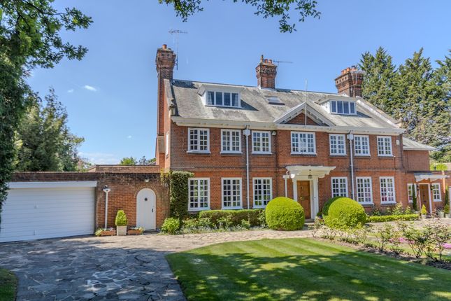 5 bed semi-detached house