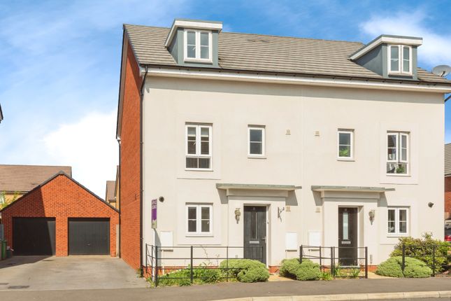4 bedroom semi-detached house for sale