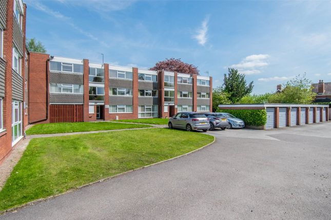 New Road, Bromsgrove, Worcestershire... 2 bed apartment for sale