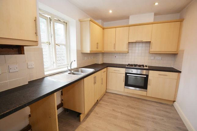 Corbins Lane, Harrow, HA2 8ET 2 bed flat for sale