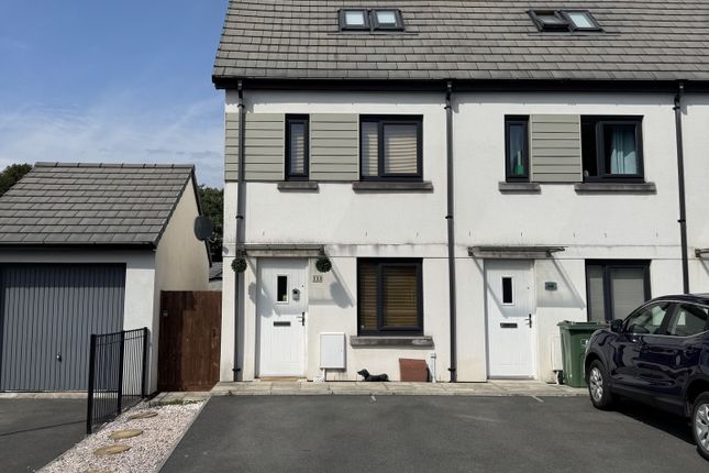 3 bed end terrace house