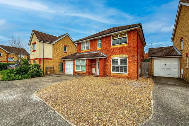 5 bed detached house