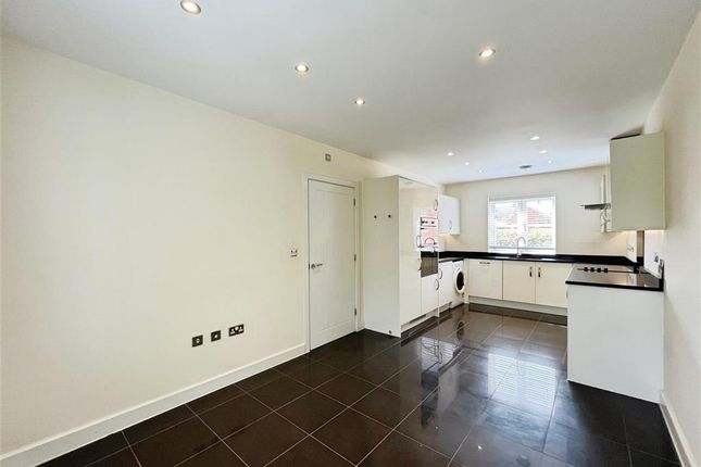 4 bed end terrace house