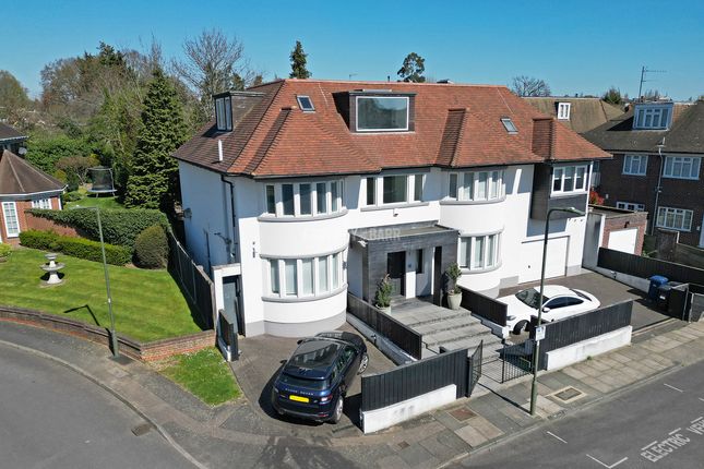 Finchley N3 8 bed detached house for sale