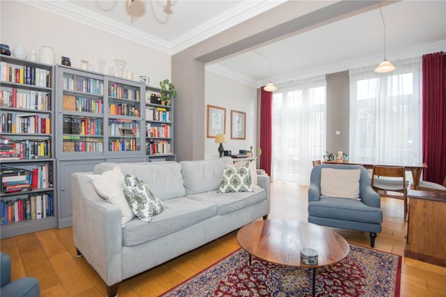 Popes Grove, Twickenham, TW1 2 bed apartment for sale