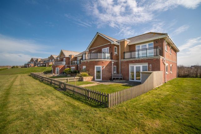 Totland Bay, Isle of Wight 3 bed apartment for sale