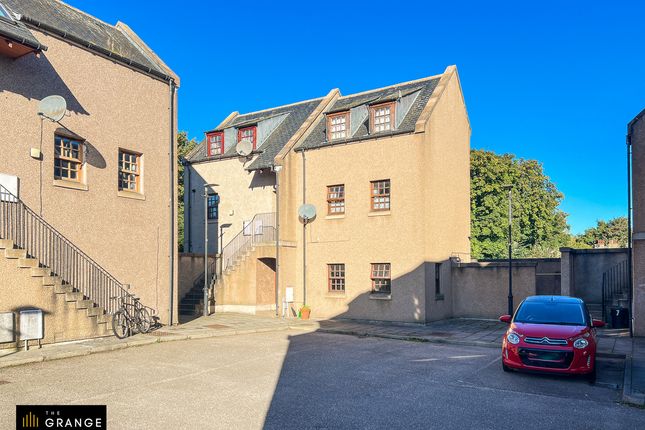 2 bedroom maisonette for sale