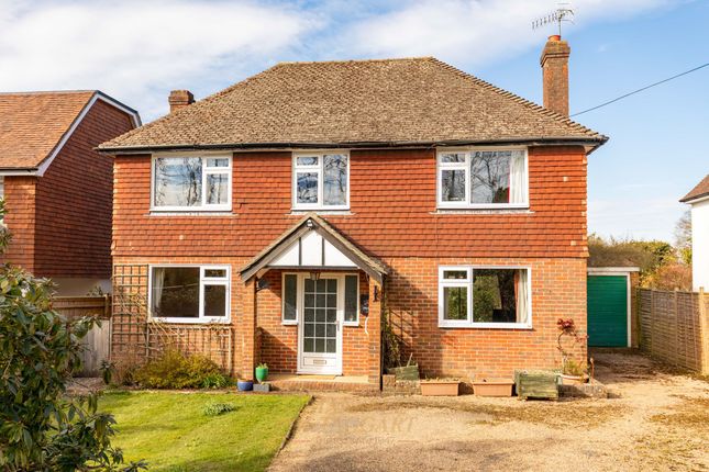 Sandy Lane, East Grinstead RH19 4 bed detached house for sale