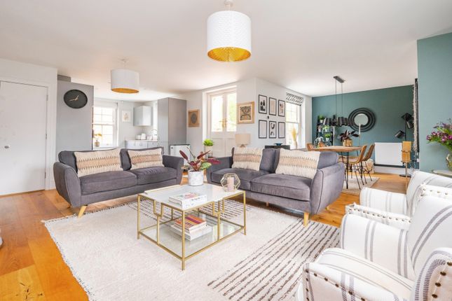 2 bed flat