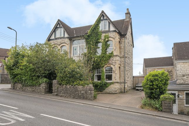 6 bedroom detached house for sale