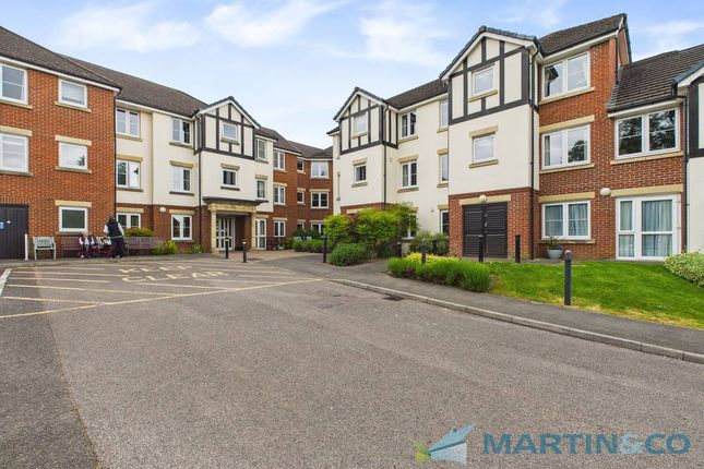 Hadlow Road, Kent TN9 2 bed flat for sale