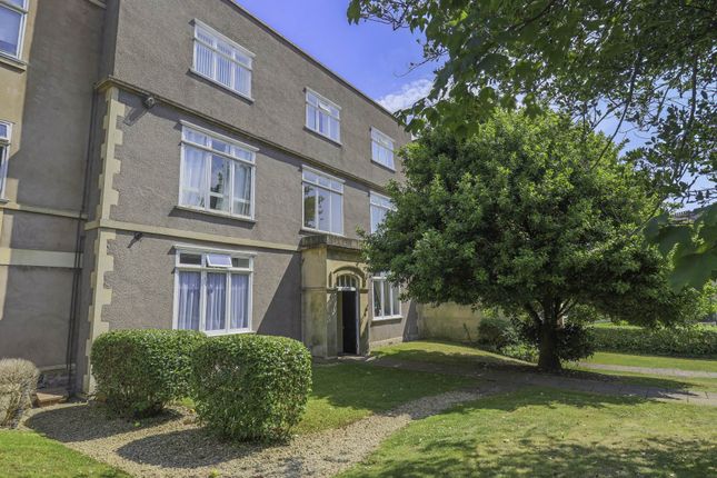Royal Crescent, Great First Time... 2 bed flat for sale