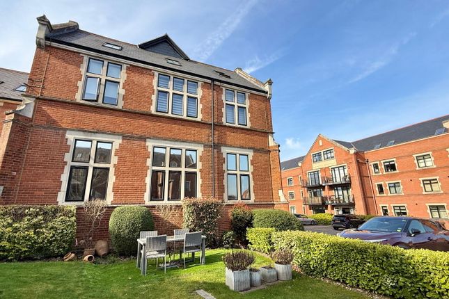 Marlborough Drive, Bushey WD23 3 bed character property for sale