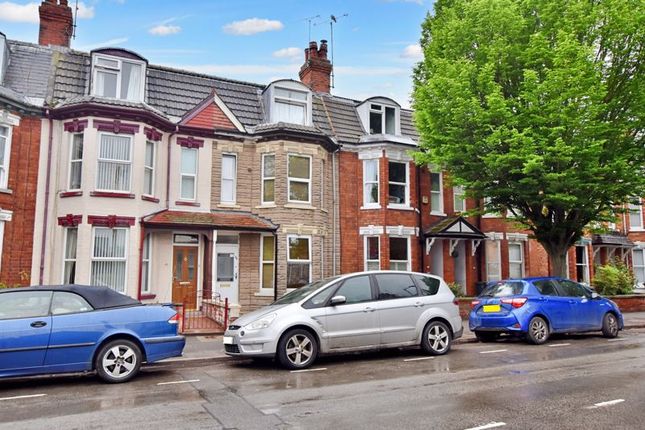 6 bedroom terraced house for sale