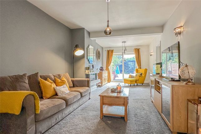Merton Grove, Chadderton, Oldham... 4 bed semi