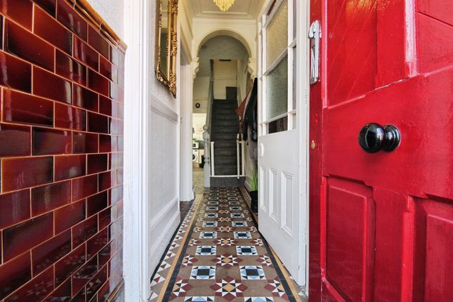4 bedroom terraced house for sale