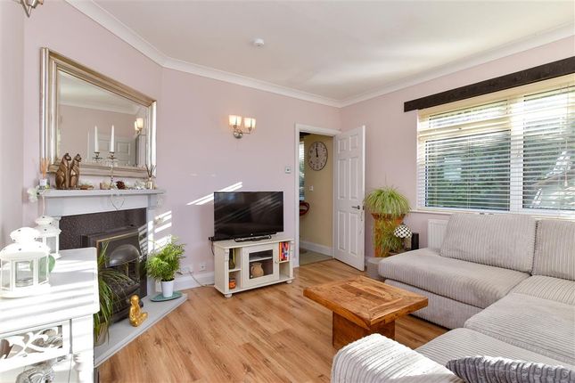 Baywood Gardens, Woodingdean... 3 bed chalet for sale