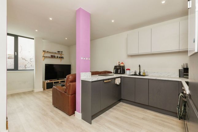 1 bedroom ground floor flat for sale