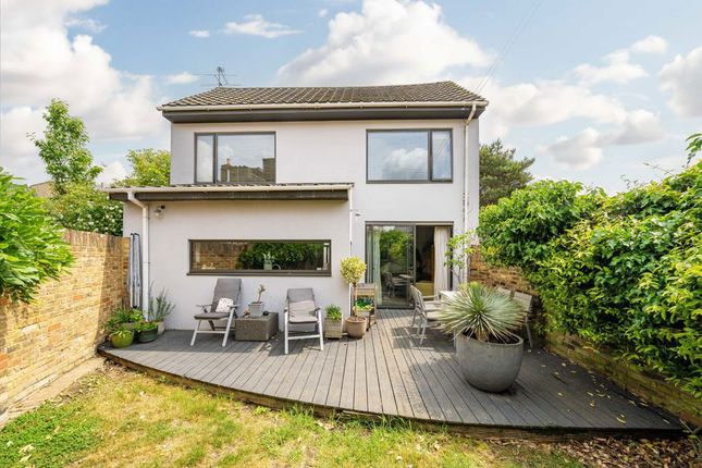 4 bed detached house