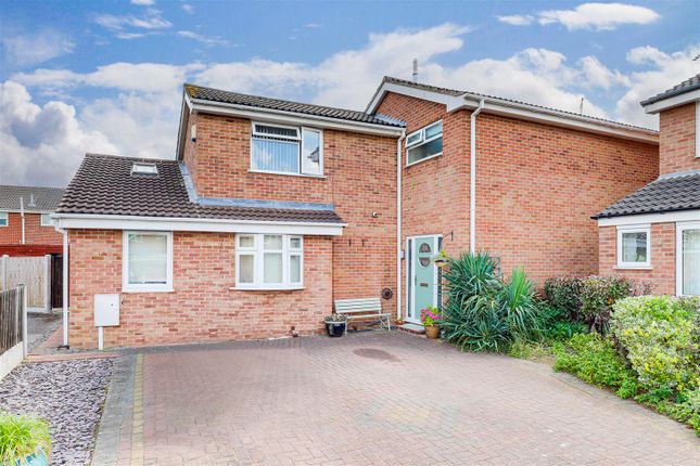 Porlock Close, Long Eaton NG10 5 bed detached house for sale